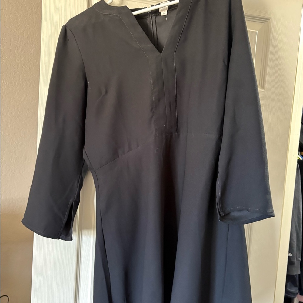 GAP Black V-Neck Dress